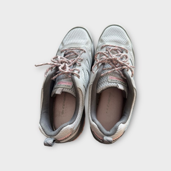 Skechers women’s size 9.5 light pink with light gray accents. - Picture 7 of 8